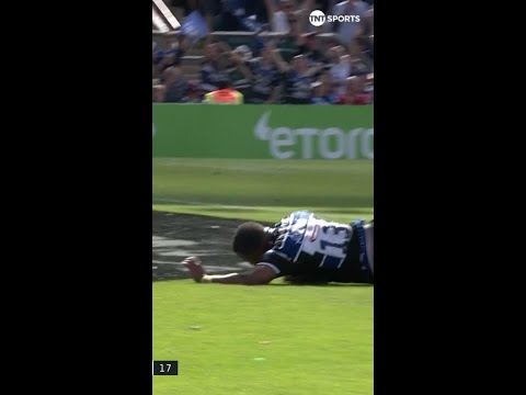 PSYCH! 😵 Finn Russell read that play like a book and Ojomoh extends Bath's lead! #GallagherPremFinal