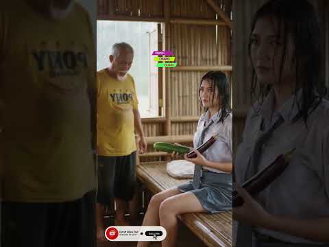 She took the vegetables for dinner tonight! heavy rain in village life #fyp #heavyrain #rainyday