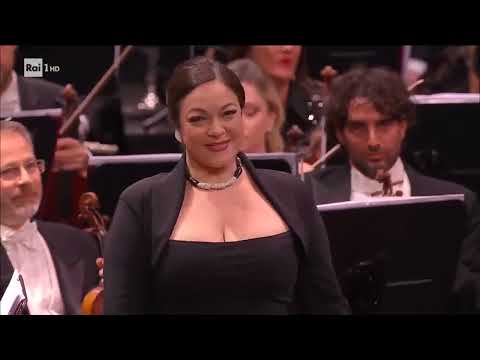 Puccini: Tosca - "Vissi d'arte" - Eleonora Buratto