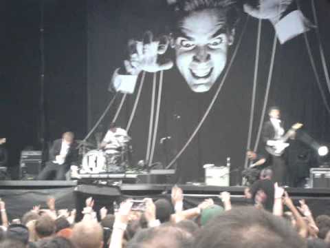 The Hives - Die Alright (23.6.2011)