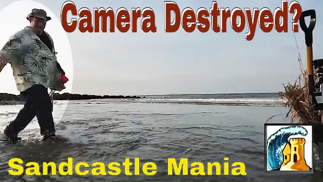 CAMERA DESTROYED, SPLASH into ocean, Making Sandcastle ! (splash) | Sandcastle Mania