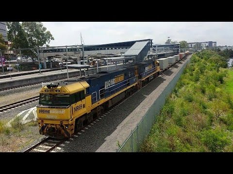 PACIFIC NATIONAL NR69 & NR104 leaDS there train 5NY3 through liverpool