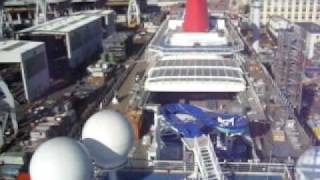 preview picture of video 'Carnival Splendor - vista dal pennone di prua'