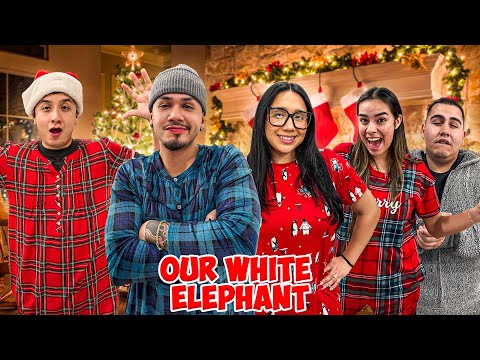 OUR CHRISTMAS SLUMBER PARTY *FUNNY AF*