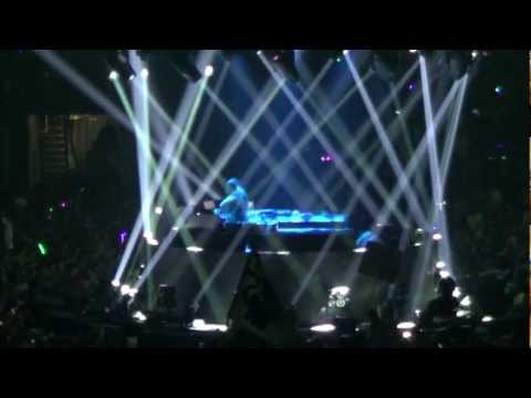 Bassnectar 360 Live in Nashville on New Years Eve NYE Opening Up at Bridgestone Arena HD