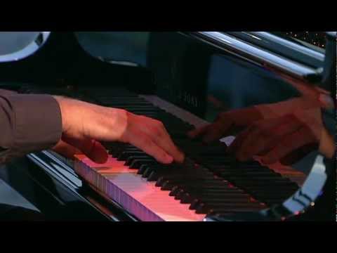 download lagu mp3 mp4 Guus Janssen, download lagu Guus Janssen gratis, unduh video klip Guus Janssen