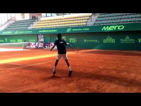 Zane Khan forehand (slow motion)