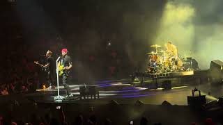 blink-182 - Edging (Live in Dallas, TX American Airlines Center July 5, 2023)