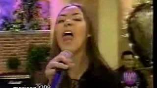 lynda canta a 1000 por hora en el programa hoy