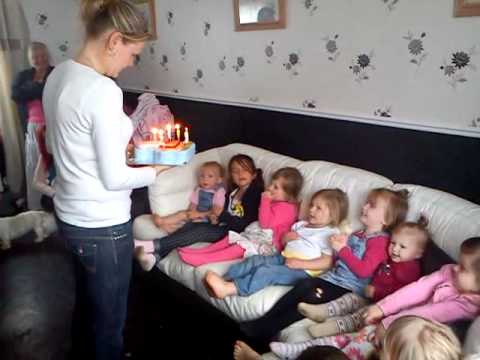 Summers birthday cake.3gp