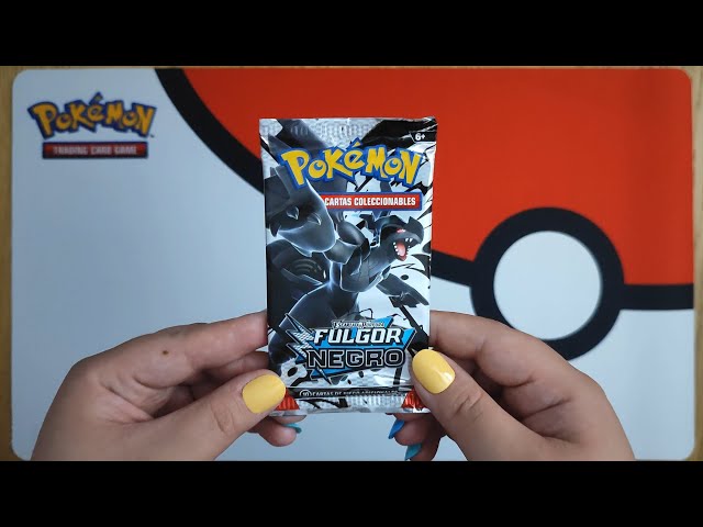 Vídeo relacionado con Pokémon: Álbum para Colecciones de Escarlata y Púrpura-Fulgor Negro de JCC Pokémon (Álbum de Zekrom y 5 Sobres de Mejora)