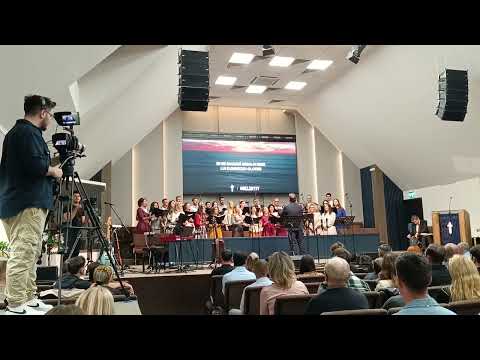 Corul Mare Poarta Cerului - Pe calea îngustă e luptă & În curând, vom fi în stare