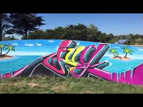 SUMMER BEACH GRAFFITI