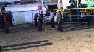 preview picture of video 'Jugando Cheve Loca - Lienzo Charro San Diego de Alejandria 2013'