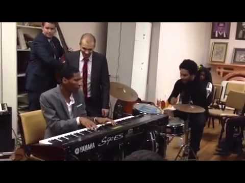 Lenny Kravitz sits in with Jon Batiste and Stay Human