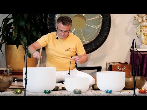 "Lausche nach Innen" Klangyogastunde mit Jeannine & Maik - Yoga Vidya Ashram Bad Meinberg