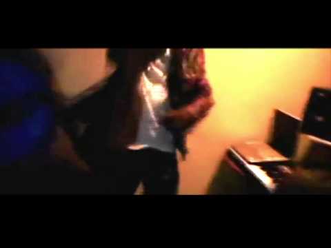 Marlon Binns {Smear Bass Riddim}