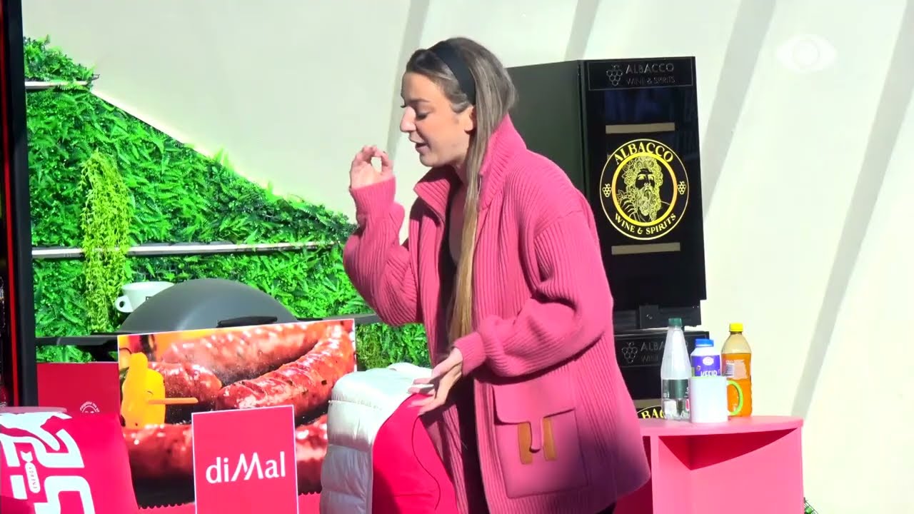 Je e gatshme të përdorësh një djalë që ka ndjenja për ty../ Juela i drejtohet Selinit