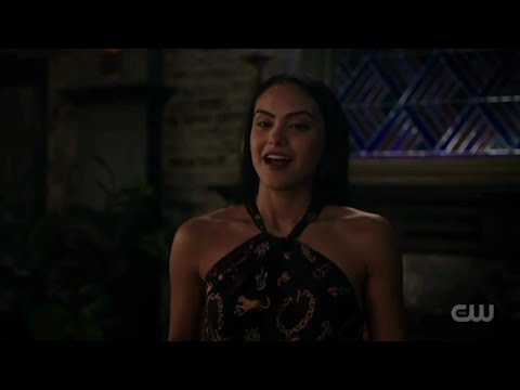 RIVERDALE 6x22: VERONICA DECIDED TO KISS CHERYL, BEFORE SHE ABSORBS THE POWERS (SCENE)