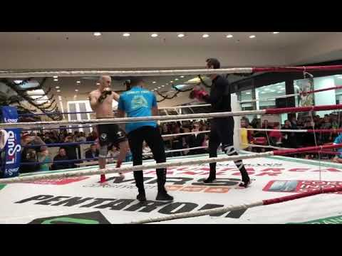 Mircea Badea Facut KO in 5 Secunde!