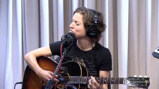 Ani DiFranco — &#39;Play God,&#39; Live on Soundcheck