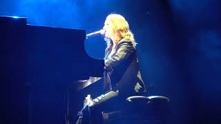 Regina Spektor - Machine (live)