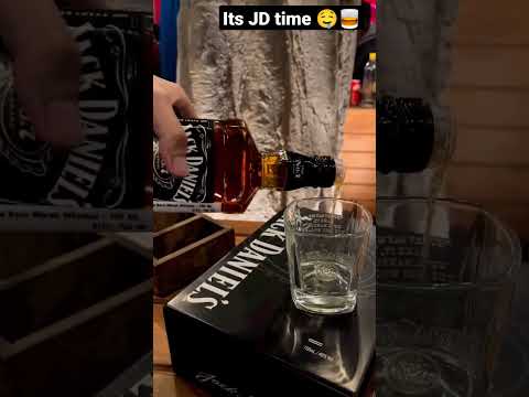 best way to drink Jack Daniels whiskey 🥃🤤❣️😳|| #shorts #viral subscribe