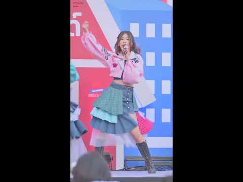 19122020 [Fancam] Mind BNK48 - Heavy Rotation @มามา...ลานมิลค์แลนด์ Central World