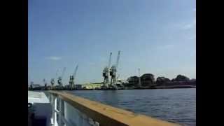 preview picture of video 'Tramwaj wodny F5 cz. 1: Latarnia Morska - Westerplatte - Twierdza Wisłoujście (Nabrzeże Barkowe)'
