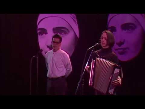 They Might Be Giants - Kiss Me, Son of God (ITV Night Network | 1989)