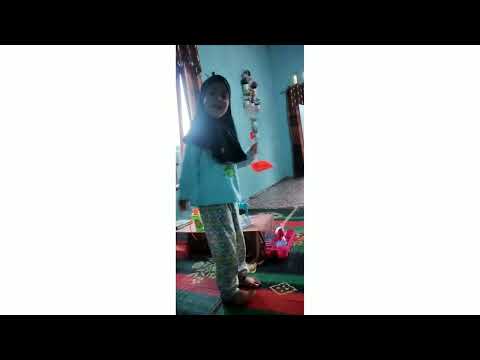 kaka azizah jualan ice cream