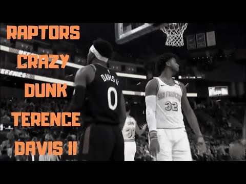 CRAZY DUNK BY TERENCE DAVIS (Warriors V.S Raptors)