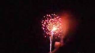 preview picture of video 'Fireworks @ Willow Valley 7/3/07'