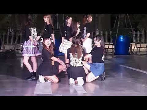 [Fancam] หวานเย็น+ไม่ใกล้ไม่ไกล - Ni The Glass Girls @Siam Square Walking Street 5 Aug, 2022