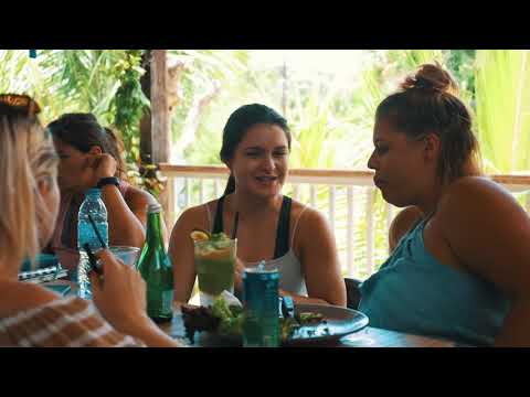 She Roams the World™ with Bucketlist Bombshells: Francesca