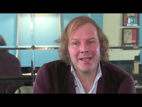 Extrait archives M6 Video Bank // Interview de Philippe Katerine (Rive Droite Rive Gauche - 2000)