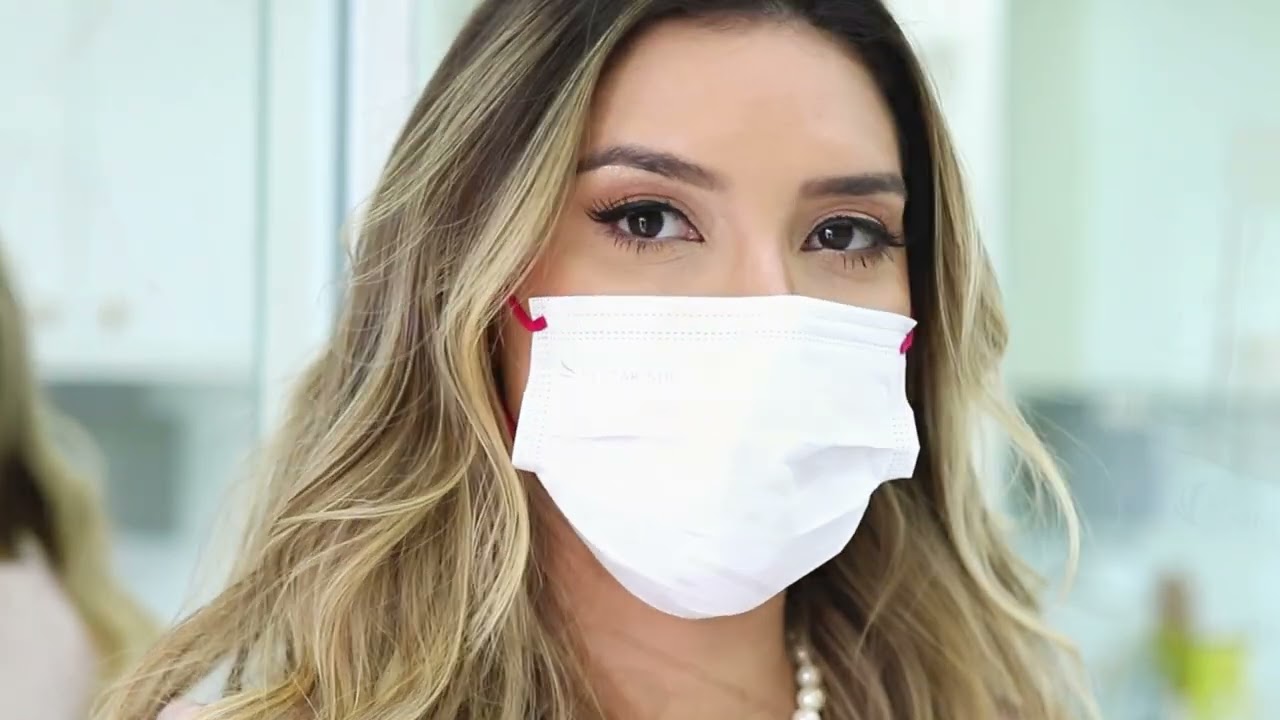 Quem é Adriana Hozannah?