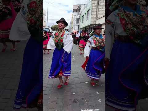 Desfile folklórico Pillaro Tungurahua Ecuador #arte #cultura #tradicion