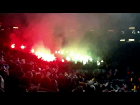 AS Saint-Etienne Ultras Flare Display vs Manchester United - Atmosphere Europa League HD