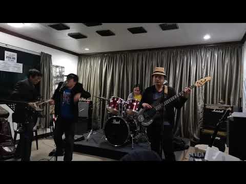 While My Guitar Gently Weeps