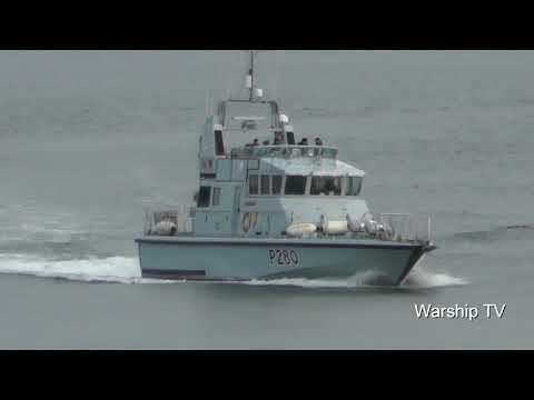 HMS DASHER P280 ENTERING DEVONPORT NAVAL BASE AT DEVIL'S POINT - 4th December 2017