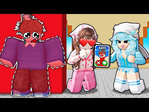 Sneaking into a GIRLS ONLY SLEEPOVER in Roblox!