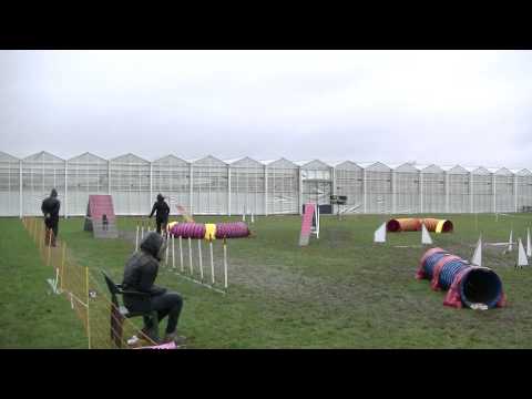 00012 Esther met Jaslin 2 de rondje