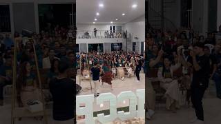 Sandra Rocha louvando no congresso de Jovens #FielTodaVida🎶🔥❤️