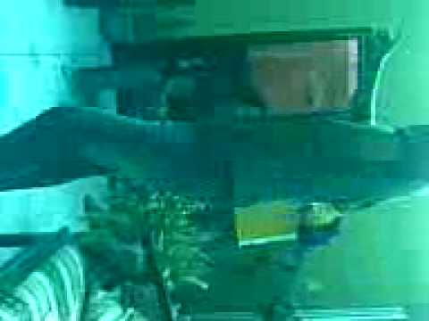 Ezekiel en el baile las divinas