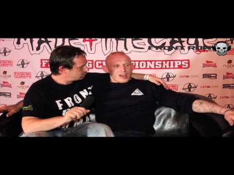 Colin Freakshow Fletcher on the Sofa at Made 4 the Cage 10