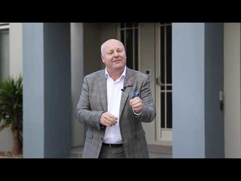 12 Balmoral Dr, Parkdale - For Sale by Christopher Rae from Buxton Mentone