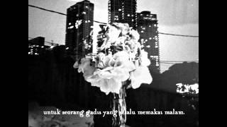 Untuk seorang gadis yang selalu memakai malam Music Video