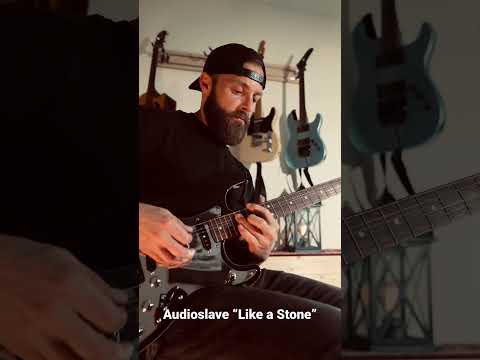 Audioslave “Like a Stone” solo on the custom Fender Tom Morello Stratocaster