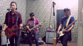 Download lagu NAIF ft Endank Soekamti - Benci Untuk Mencinta Cover by Vokatif mp3